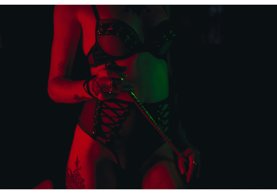 BDSM: Introduzione a una Pratica di Intensa Intimità 